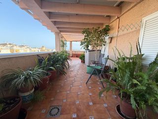 Dachwohnung in Camino Viejo de Málaga. Ático exclusivo con terraza de 70m2