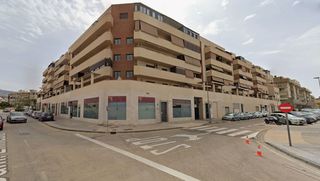 Rent Motorcycle parking in Camino Viejo de Málaga. Alquiler parking moto cerrado, recinto con cámaras