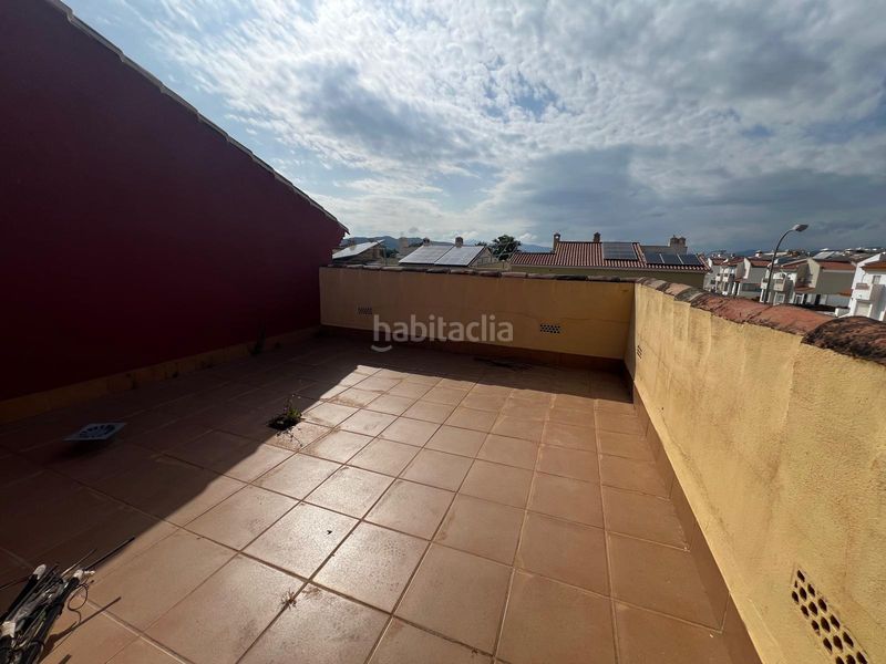 Foto cbd3dbdd-a1b2-4e90-b295-06e12baffbbc. Casa adossada amb xemeneia piscina a El Limonar Vélez - Málaga