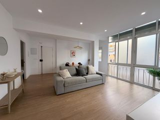 Piso en Camino Viejo de Málaga. Piso completamente reformado y amueblado