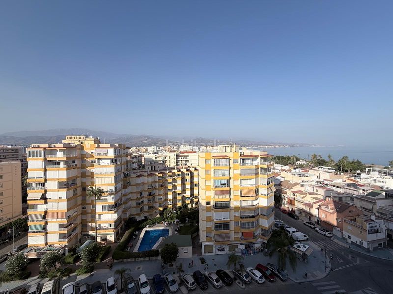 Foto cb23b2da-ed17-426f-93fd-3b6ff252e2b1. Pis amb calefacció piscina a Poniente-Faro Torre del Mar