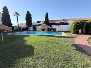 Lloguer Pis a El Limonar. Se alquila piso de 3 dormitorios en vélez málaga