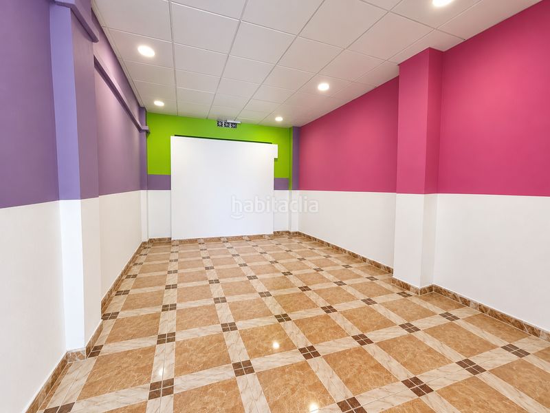 Foto 54fb6c1d-e308-44f6-a9c0-f18608be9ccb. Business premise in Hispanidad - Vivar Téllez Vélez - Málaga