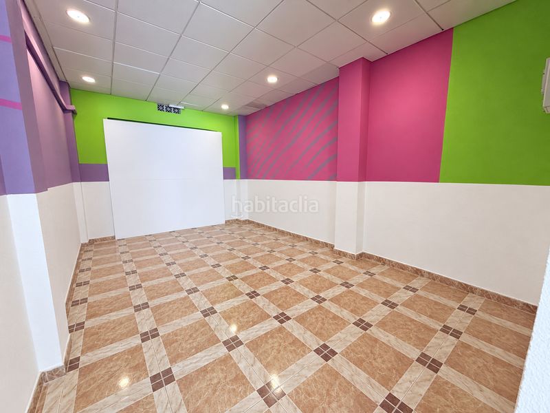 Foto f28c4320-5bb0-4f05-9f9a-292c4b988675. Business premise in Hispanidad - Vivar Téllez Vélez - Málaga