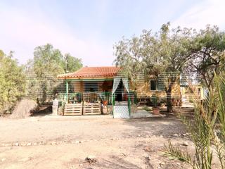 Mas à Condado de Alhama. Casa de campo con amplio terreno