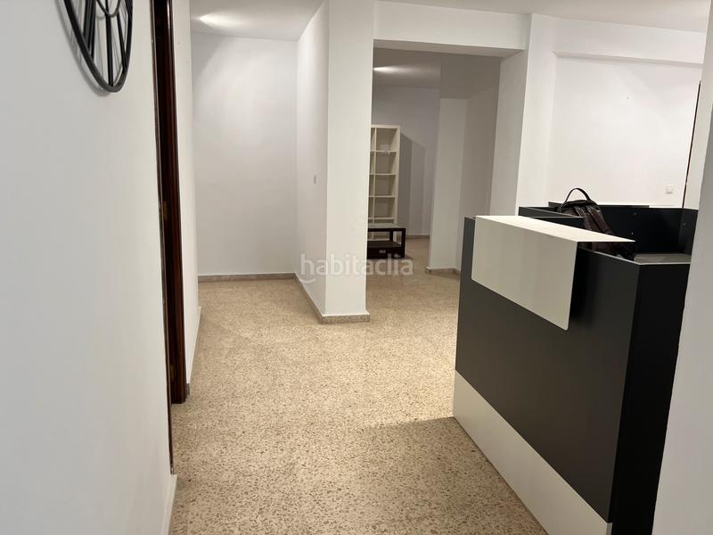 Foto 02fcd2da-dfce-4cbd-91fe-6d473b076af8. Bureau dans calle manuel calvo leal 2 dans El Arenal - La Pólvora Dos Hermanas