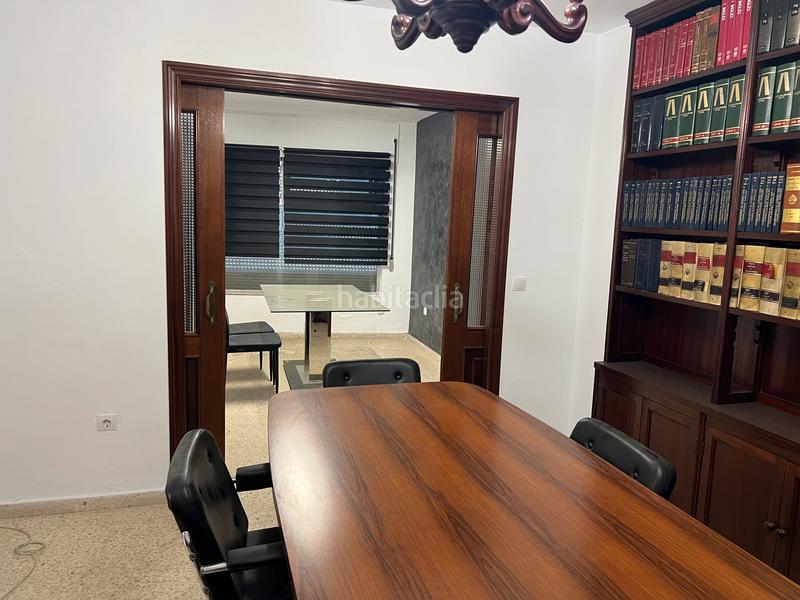 Foto 511b0c26-4e34-428e-91c5-da3ad25159b3. Bureau dans calle manuel calvo leal 2 dans El Arenal - La Pólvora Dos Hermanas