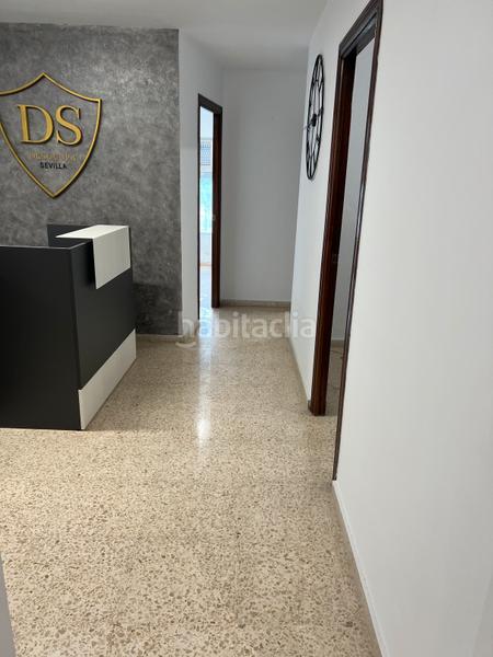 Foto 61d1b396-0130-46e7-bff3-b465ebcdc302. Bureau dans calle manuel calvo leal 2 dans El Arenal - La Pólvora Dos Hermanas