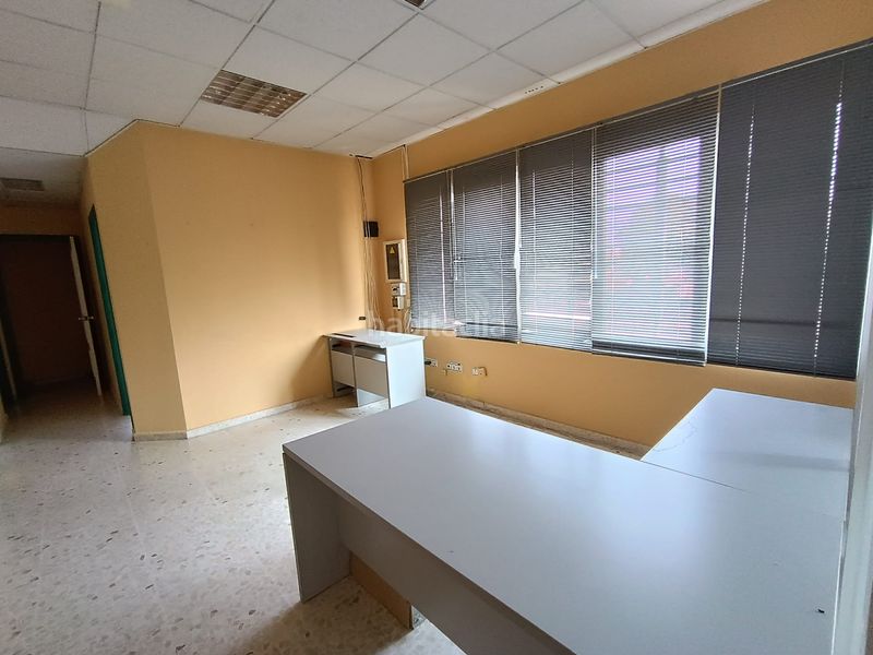 Foto 03514198-03d6-4c09-8654-0d0e70db69f0. Rent industrial building in carretera sevilla-cádiz 556 in Dos Hermanas