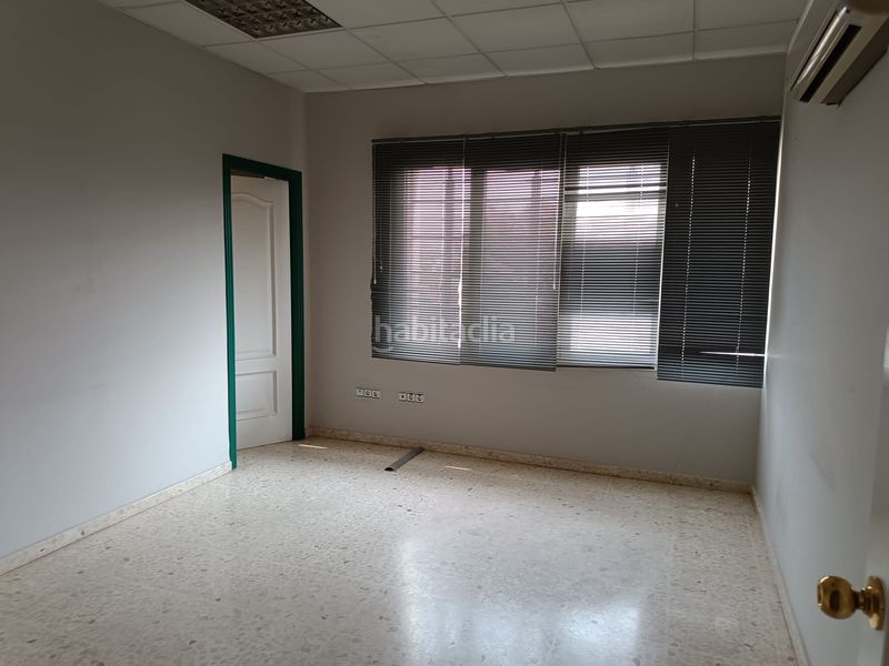 Foto a451f36a-cc82-4a1e-aca2-6eff992cee15. Rent industrial building in carretera sevilla-cádiz 556 in Dos Hermanas