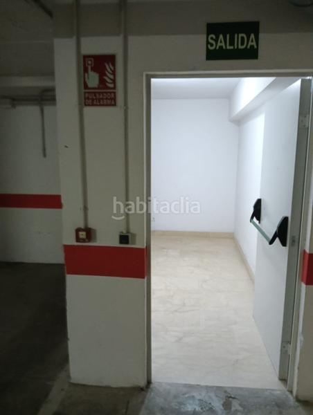 Foto 012abb76-c4e4-4ce8-bf75-5c0209b7566f. Parking coche 7 garajes en venta en calle la habana en Dos Hermanas