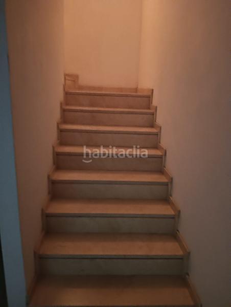 Foto 040d40ab-d3bc-4785-a09d-8d08f9089992. Parking coche 7 garajes en venta en calle la habana en Dos Hermanas