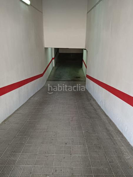 Foto 382d2362-54bb-4c46-aa8a-aac213e67feb. Parking coche 7 garajes en venta en calle la habana en Dos Hermanas