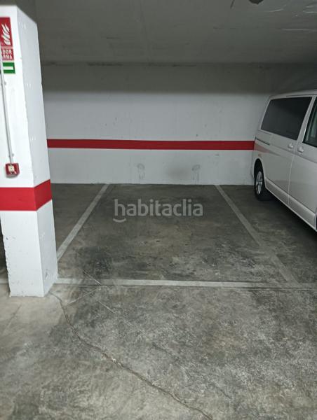 Foto b612d51e-f526-4cb7-8a09-8c53d09d646f. Parking coche 7 garajes en venta en calle la habana en Dos Hermanas