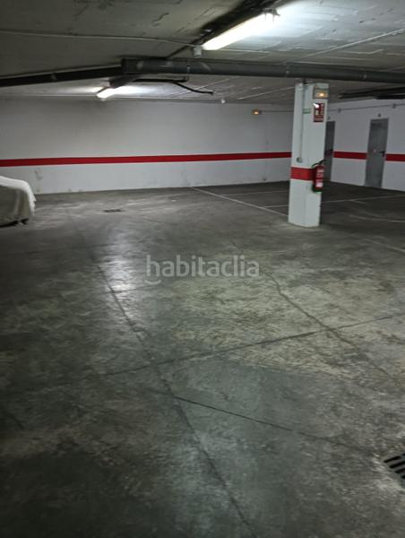 Foto c2873eb6-c074-46c6-8f58-d98d6a14a3b2. Parking coche 7 garajes en venta en calle la habana en Dos Hermanas