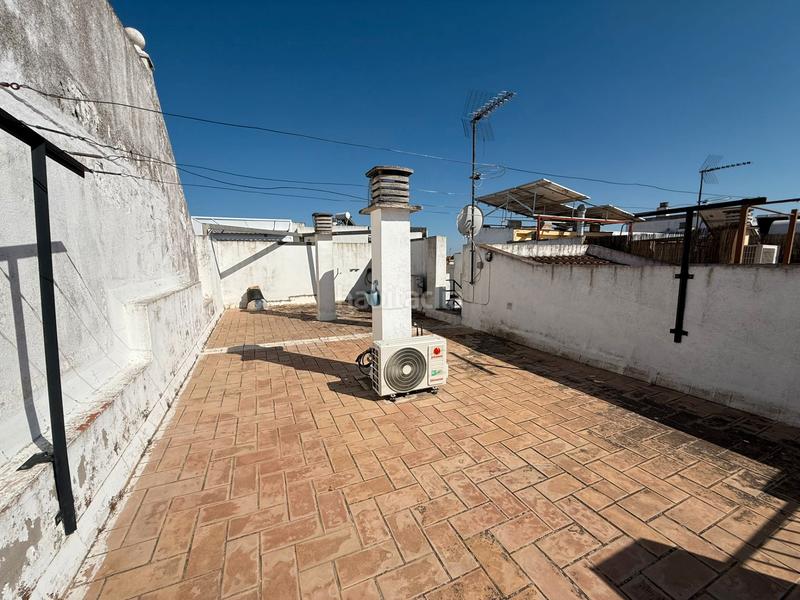 Foto fa0efa7d-b501-48ae-b5e6-3384f5c98878. Casa adosada en calle cartagenera 28 casa unifamiliar en zona avda. españa en Dos Hermanas