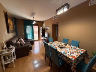 Flat  Avenida josé rodríguez de la borbolla camoyán 9. Piso en venta zona de entrenucleos