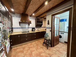 Flat in Avenida reyes católicos 16