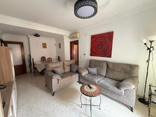 Etagenwohnung  Avenida cristóbal colón 38. Piso en avda. cristobal colon