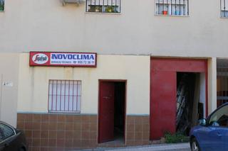 Local commercial en Centro. Local en venta en bormujos, 1 dormitorio.