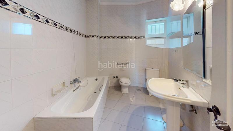 Foto d5b3078e-1993-4428-8eb5-35e4b9e5a8e4. Pis amb aparcament a Arenal - Museo Sevilla