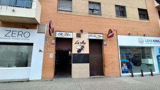 Lloguer Local Comercial a El Cano - Los Bermejales. Local en alquiler en la palmera.