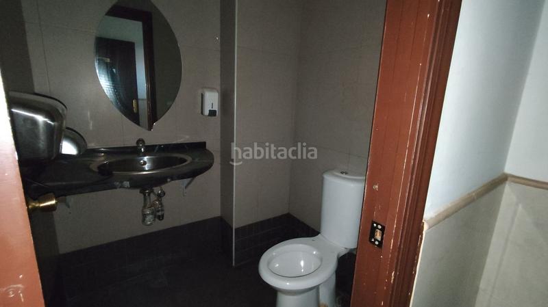 Foto db935dbc-204c-416c-92bf-60c9cefe0961. Location local commercial dans El Cano - Los Bermejales Sevilla