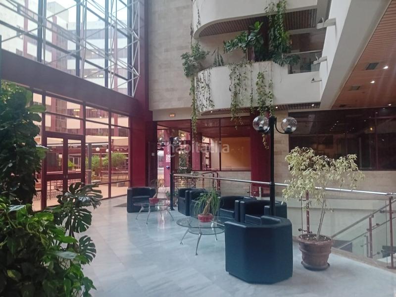 Foto 6f67673d-a100-4367-ae67-f36eaab9f307. Aparcament cotxe a La Buhaira Sevilla