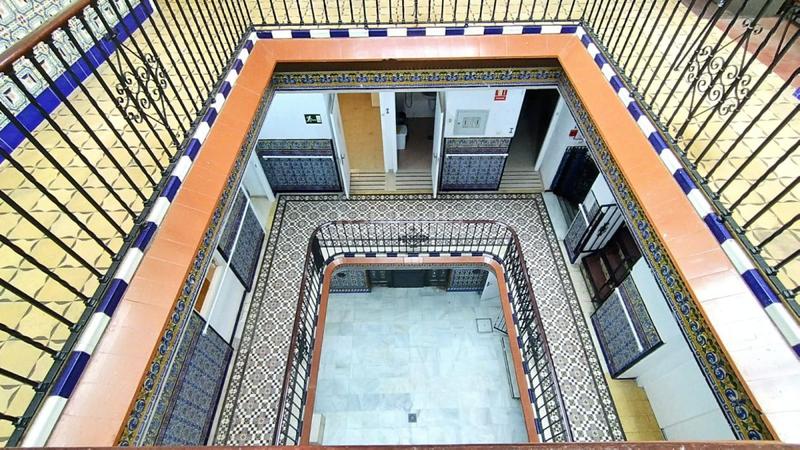 Foto 9142ad6a-47f5-4172-b07d-8005cb52ba43. Casa  en venta en centro, 22 dormitorios. en Encarnación - Regina Sevilla