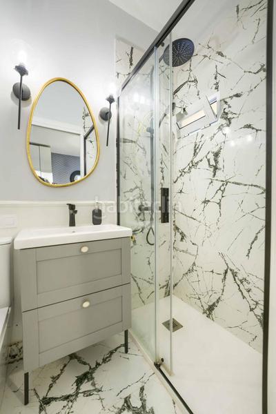 Foto 50e531f4-9ac9-44e7-a80f-191738f0822d. Piso  en venta en Los Remedios, 3 dormitorios. en Sevilla