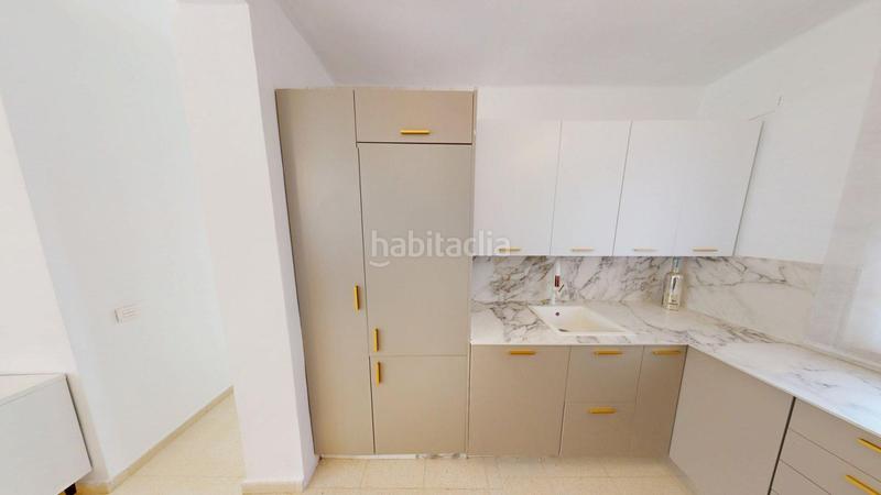 Foto 81e75755-6e24-4034-8c4a-b3f92eddc41e. Piso  en venta en Los Remedios, 3 dormitorios. en Sevilla