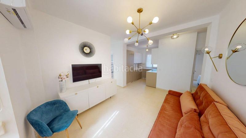 Foto a7796713-bb00-4577-9fad-d3dadff49fe3. Piso  en venta en Los Remedios, 3 dormitorios. en Sevilla