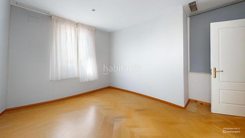 Foto 13d78876-3587-49bc-8ef0-e8eea8db098d. Appartamento con riscaldamento parcheggio in Los Remedios Sevilla