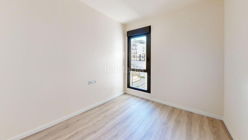 Foto 620d45ec-ca10-4a3e-99bc-b19b0bc4e102. Alquiler piso  en alquiler en la palmera, 3 dormitorios. en Sevilla