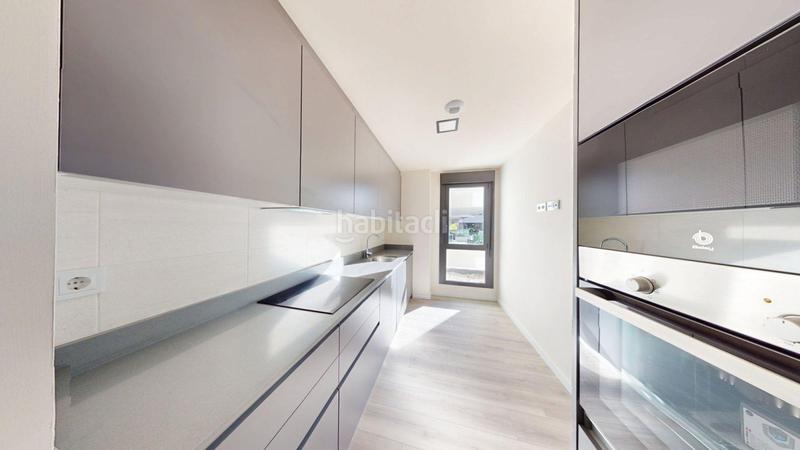 Foto 5380c7ab-5fa4-470a-85ff-98e5f4fa8ce2. Location appartement avec parking dans Bellavista Sevilla