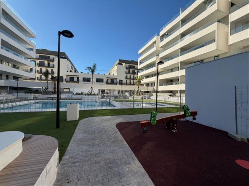 Foto cf08f250-3013-46e2-a769-c0987b04e49f. Location appartement avec parking dans Bellavista Sevilla