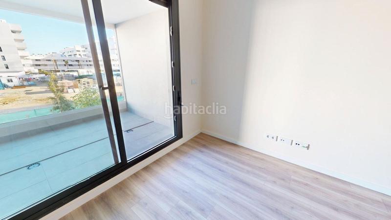Foto c68c328f-425e-4e09-b7e7-f961b8ea2c66. Rent flat with parking in Bellavista Sevilla