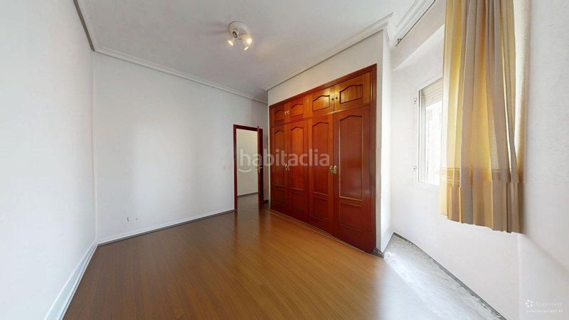 Foto 3716a1b8-b614-4a18-bcda-5cda325191d0. Pis amb aparcament a Los Remedios Sevilla