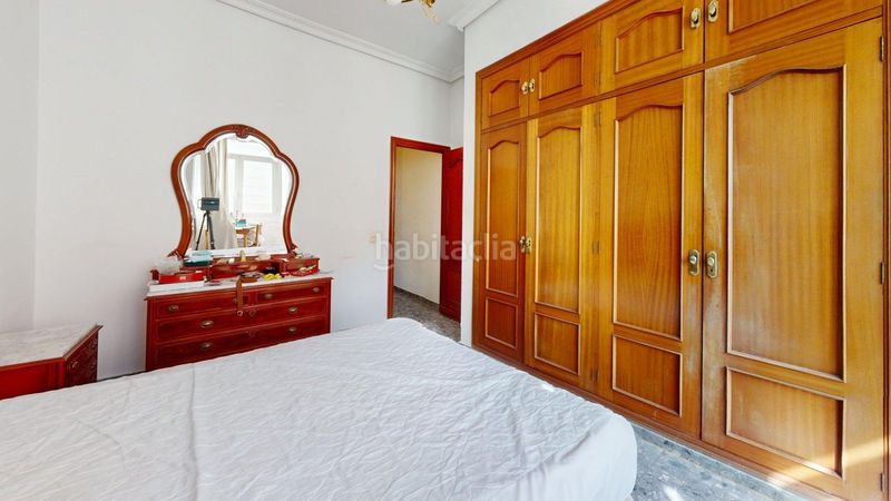 Foto bfcb7256-e9a0-4ce2-b5ce-5bbcadd39c0f. Pis amb aparcament a Los Remedios Sevilla