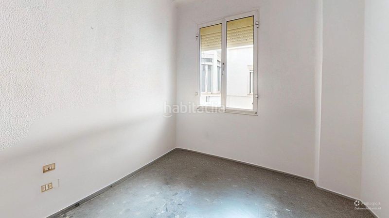 Foto c0c6963f-d694-4a2c-a3ad-281434493d9b. Pis amb aparcament a Los Remedios Sevilla