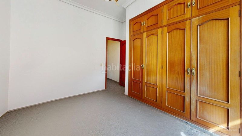 Foto f49aa682-b8f7-4f77-89ac-7627775aad46. Pis amb aparcament a Los Remedios Sevilla