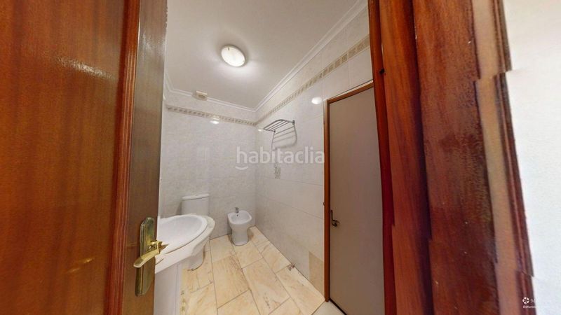 Foto f6359d97-75e6-41ad-b815-cafa6e3c9c00. Pis amb aparcament a Los Remedios Sevilla