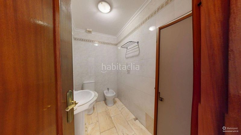 Foto fec014bc-5394-49b4-948f-fd30dc2e1af7. Pis amb aparcament a Los Remedios Sevilla