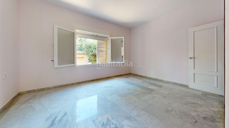 Foto 07e09588-649f-4d01-a19c-777a025304b8. Alquiler chalet  en alquiler en simón verde, 5 dormitorios. en Mairena del Aljarafe