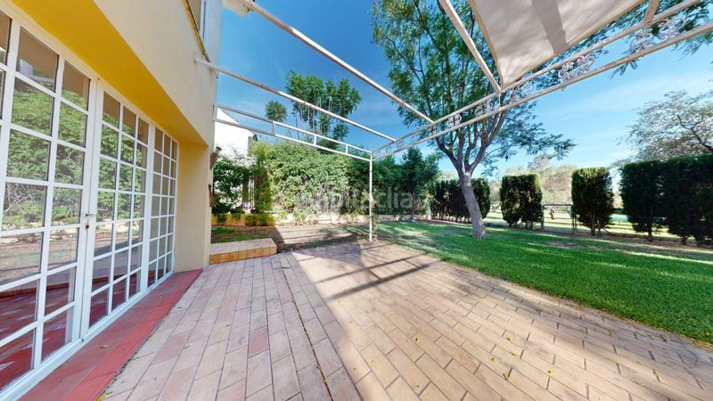 Foto 15c95414-ff17-4f43-84b6-944f2f9f582c. Alquiler chalet  en alquiler en simón verde, 5 dormitorios. en Mairena del Aljarafe
