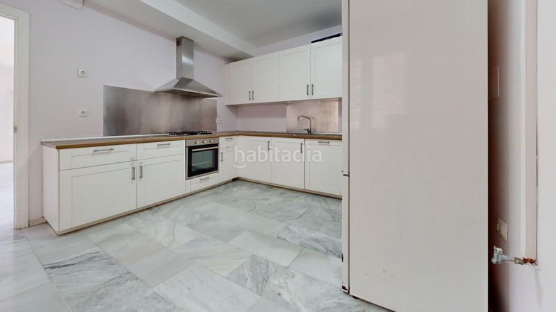 Foto 5cae6c0e-0e7c-4070-9ddb-dfb2aa2cd73a. Alquiler chalet  en alquiler en simón verde, 5 dormitorios. en Mairena del Aljarafe
