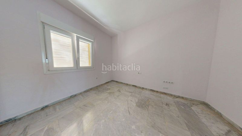 Foto 7520afb1-ef8d-4c09-b30b-2789289e3409. Alquiler chalet  en alquiler en simón verde, 5 dormitorios. en Mairena del Aljarafe