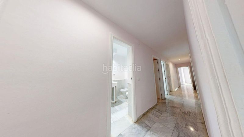 Foto c0a6edb1-feb2-47f1-8f6b-891ef84f501c. Alquiler chalet  en alquiler en simón verde, 5 dormitorios. en Mairena del Aljarafe
