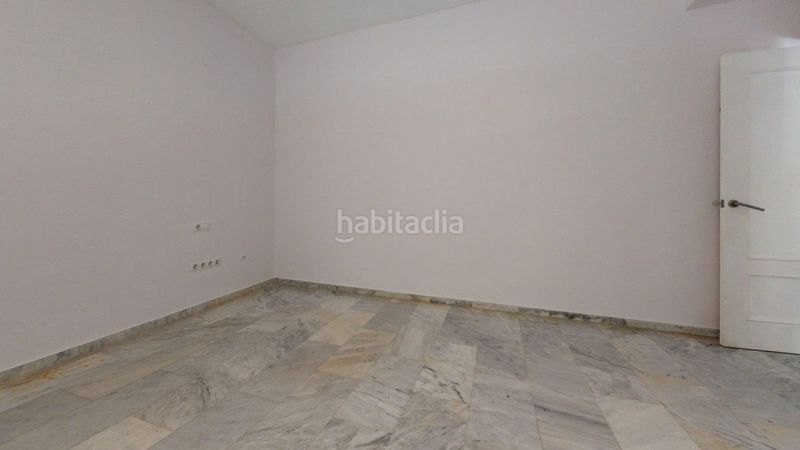Foto e749bb6b-70bd-439b-9e05-829fe56ca00e. Alquiler chalet  en alquiler en simón verde, 5 dormitorios. en Mairena del Aljarafe