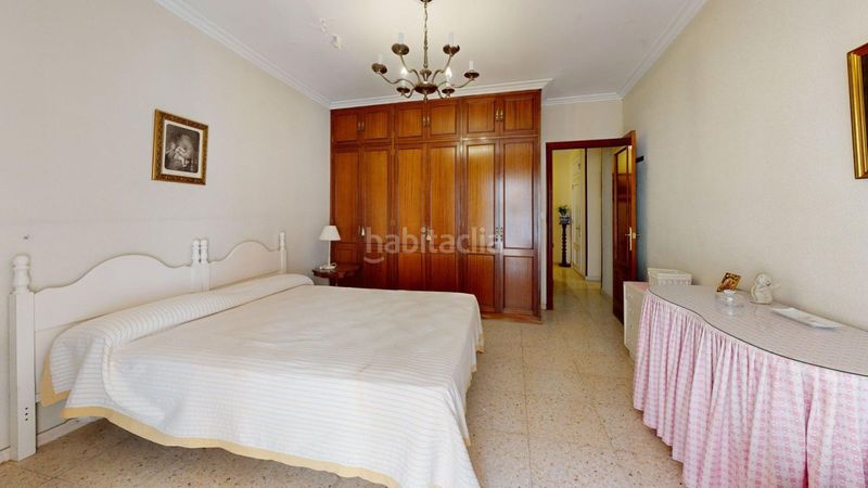 Foto 2482e5d8-4610-4632-a92a-2a99e55d5af8. Pis amb aparcament a Los Remedios Sevilla